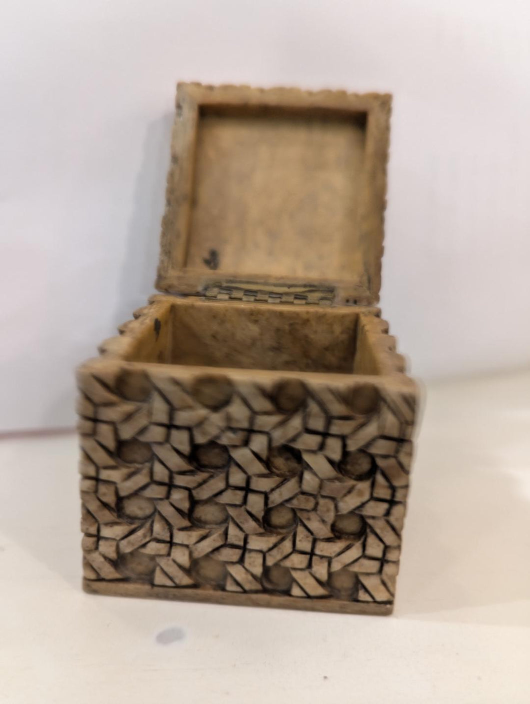 Cube Basket Weave Box